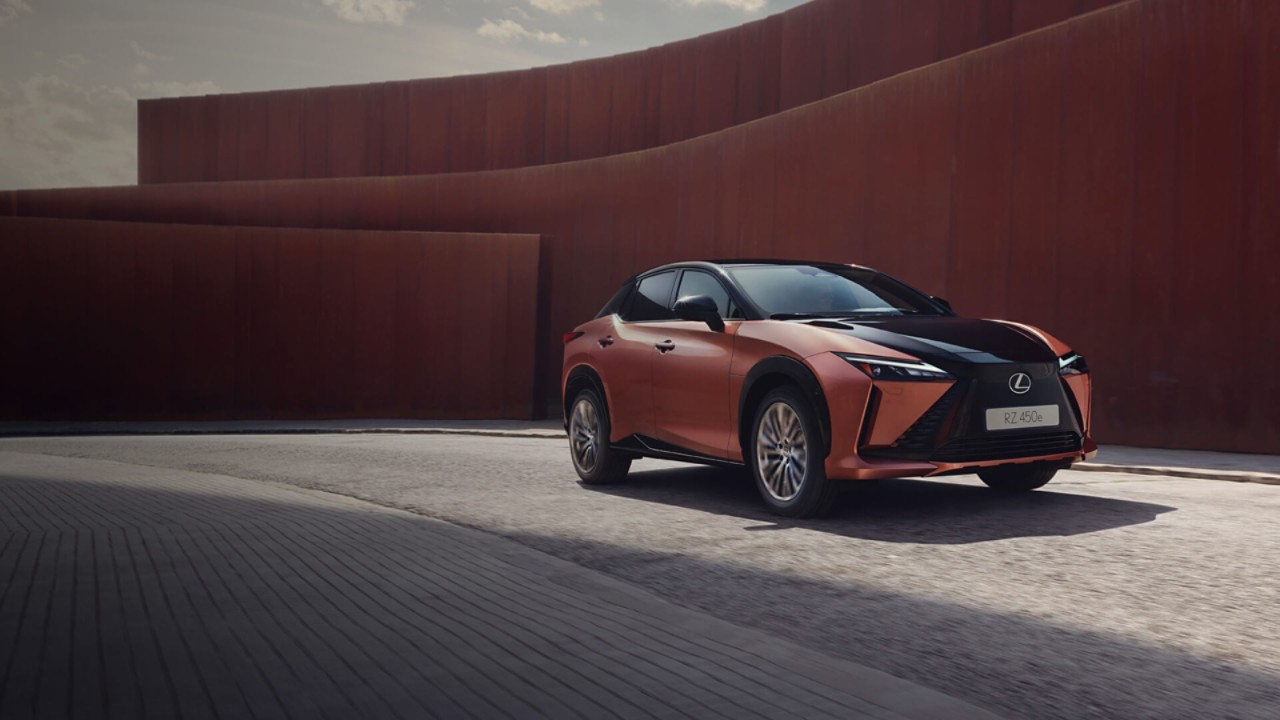 2023-lexus-rz-hero-1920x1080